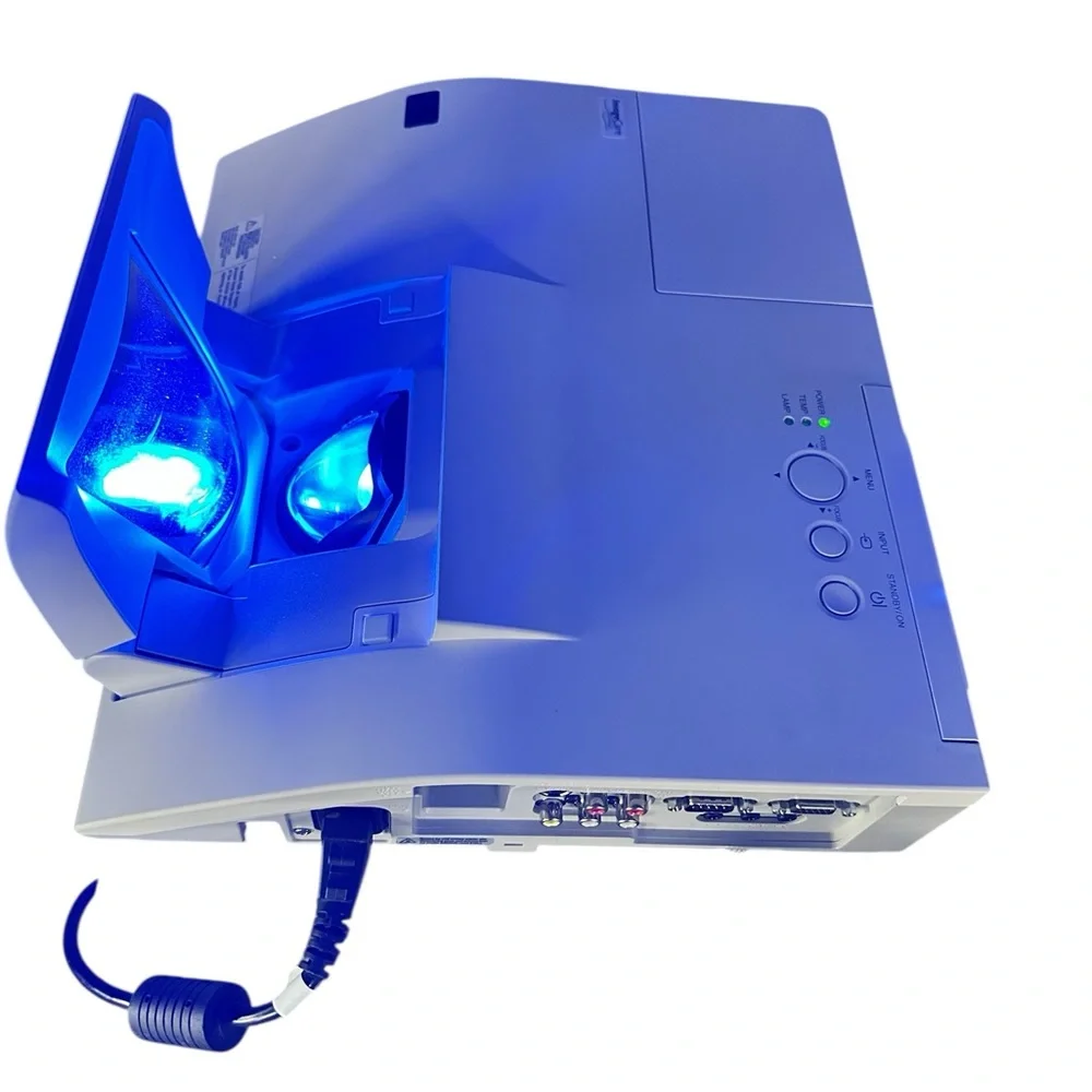 Hitachi CP-A222WN Ultra Short-Throw 3LCD Projector | HDMI CABLES | Tested Sharp